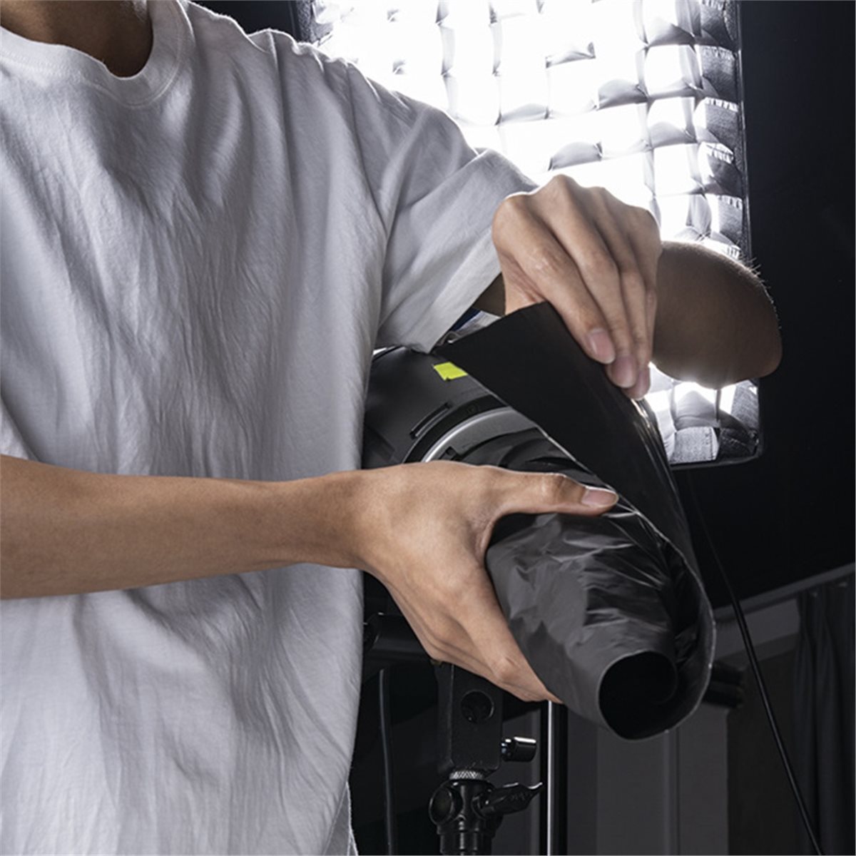 Photography Lighting Essentials - デジタルエッセンシャルズ両面マットフィルムペーパーロール、写真撮影用ブラックフォイル、光の整形と光漏れの遮断に